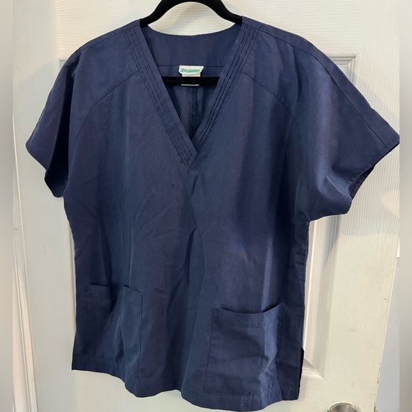 Scrub top - Picture 5 of 5